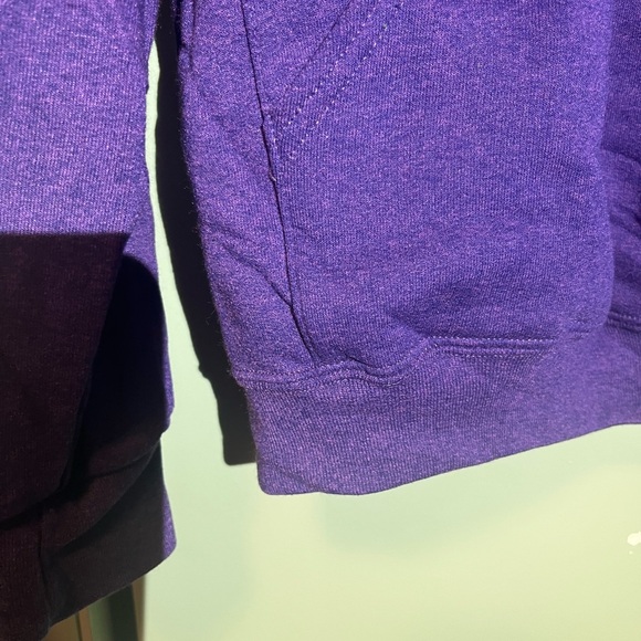 Purple hoodie - Picture 6 of 6